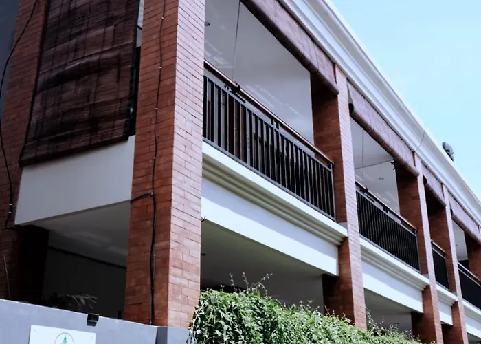 Narmada House 3*